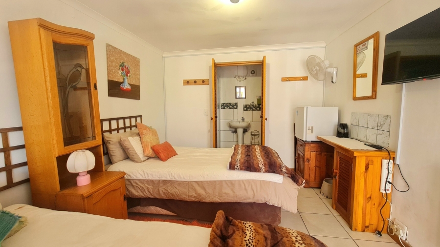 8 Bedroom Property for Sale in Knysna Central Western Cape